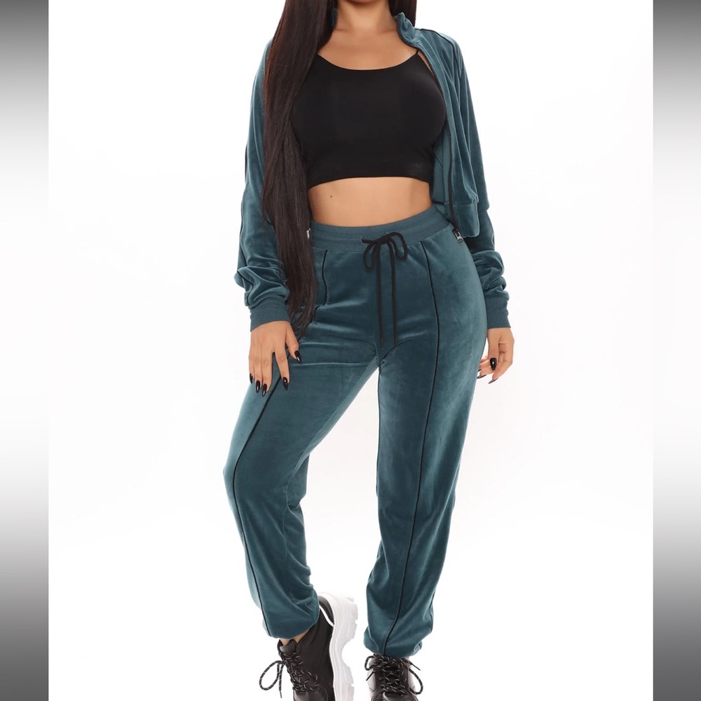 Velour crop jacket and jogger set